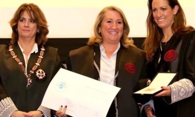 Isabel Pedrola recibe la medalla del Ilustre Colegio de la Abogacía de Barcelona